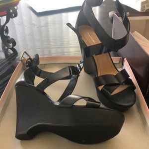 Bandolino shoes. New. Never been used. Size 7m.